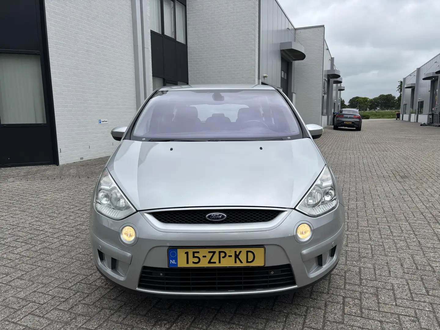 Ford S-Max 2.0-16V 7-Persoons 146 PK. Mooie en onverwoestbare Zilver - 2