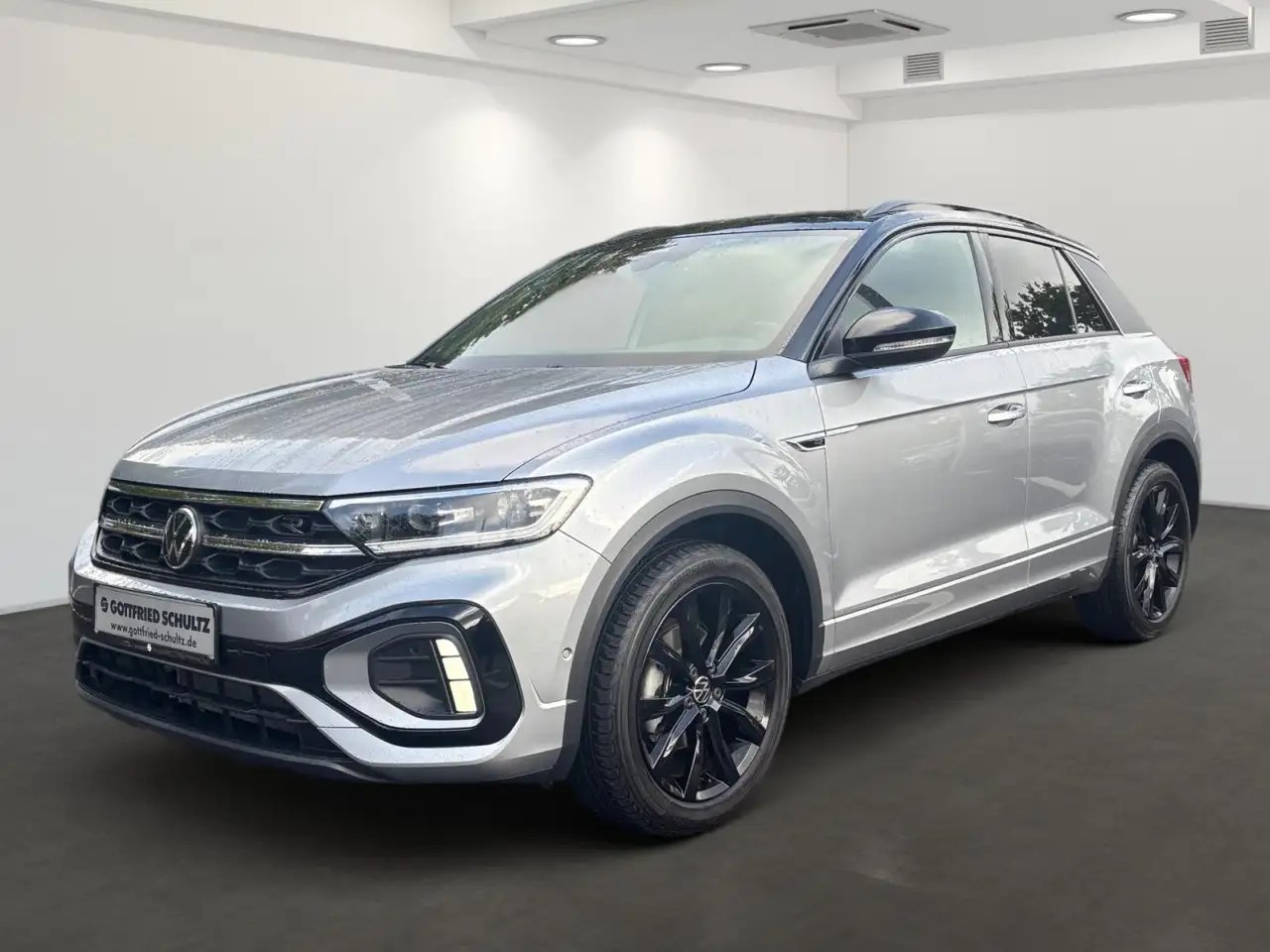 Volkswagen T-Roc R-Line 1.0 TSI -LED PDC SHZ ACC ZV MFL — photo 1 of 9