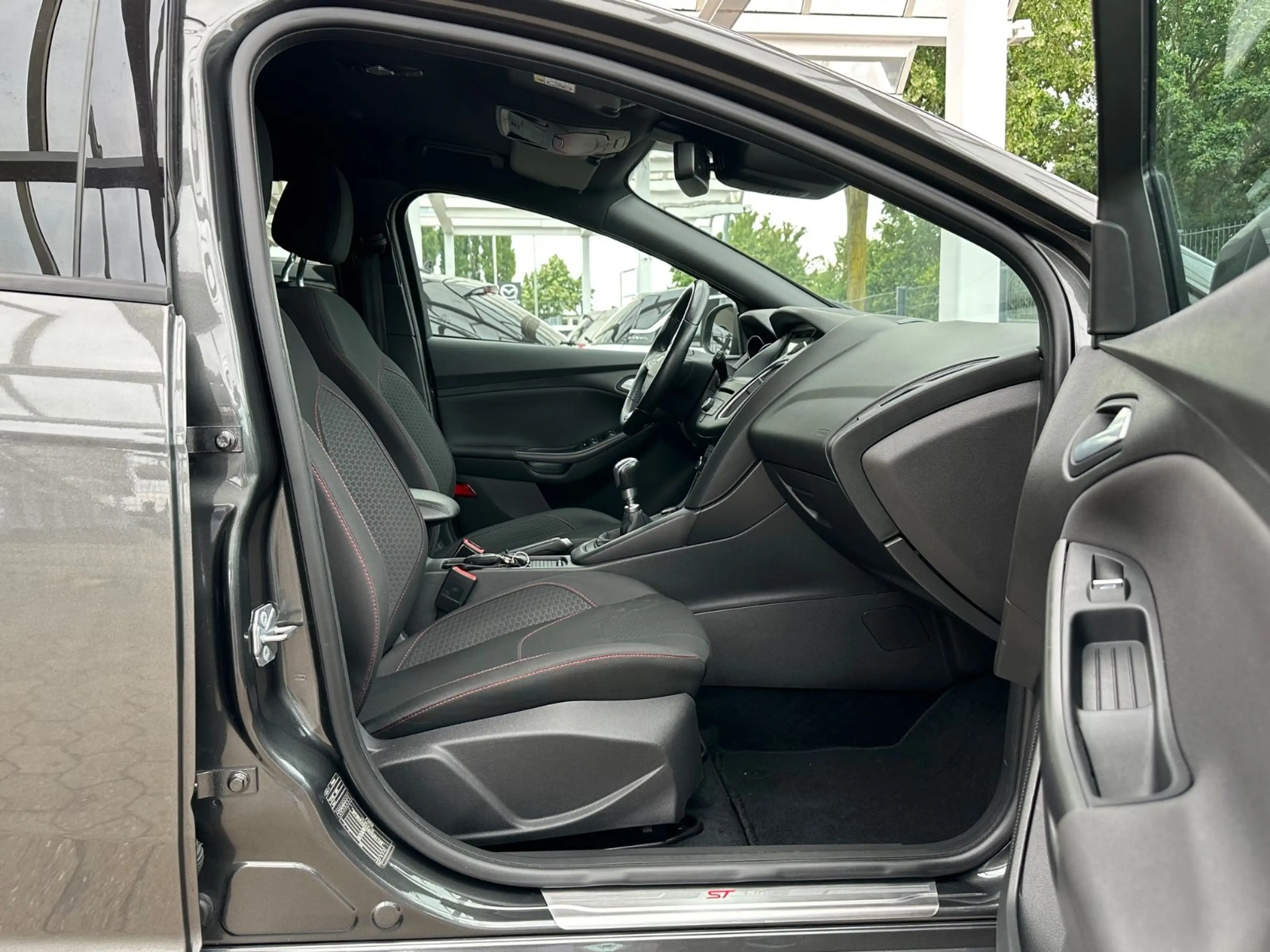 Ford Focus Turnier ST-Line*LED*NAVI*Sport-S*Multi*AHK — photo 5