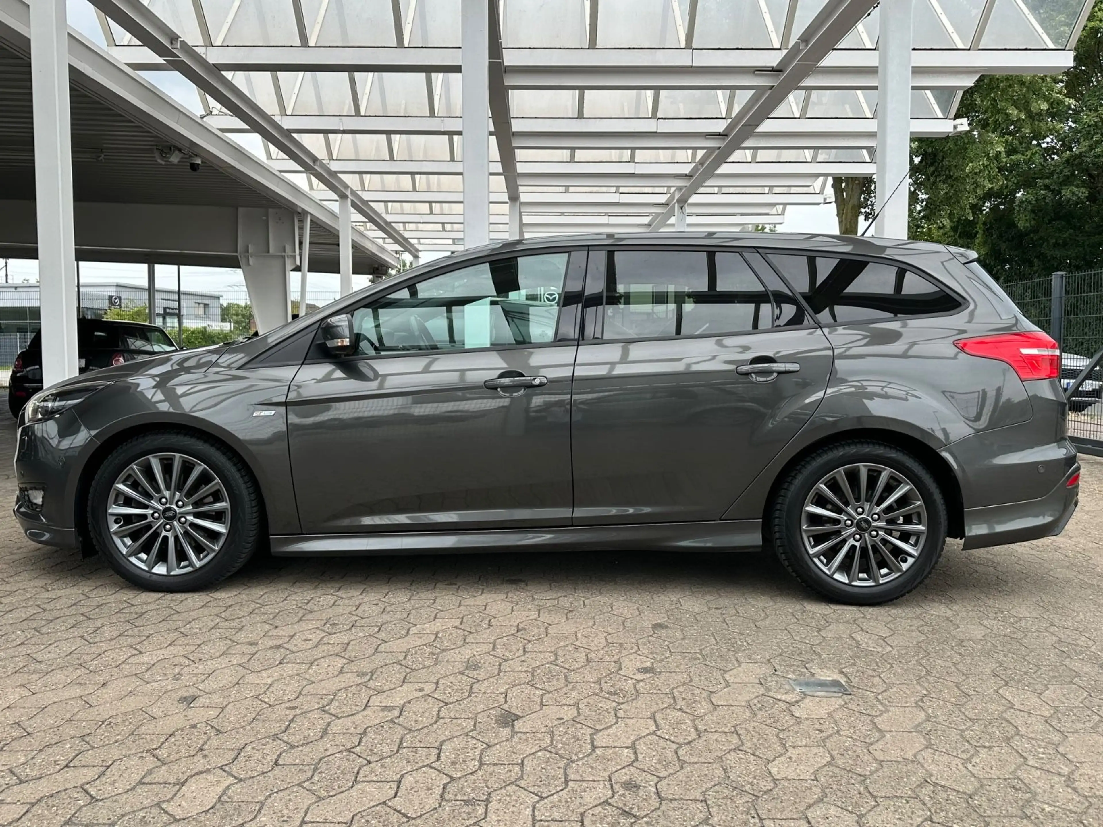 Ford Focus Turnier ST-Line*LED*NAVI*Sport-S*Multi*AHK — photo 9