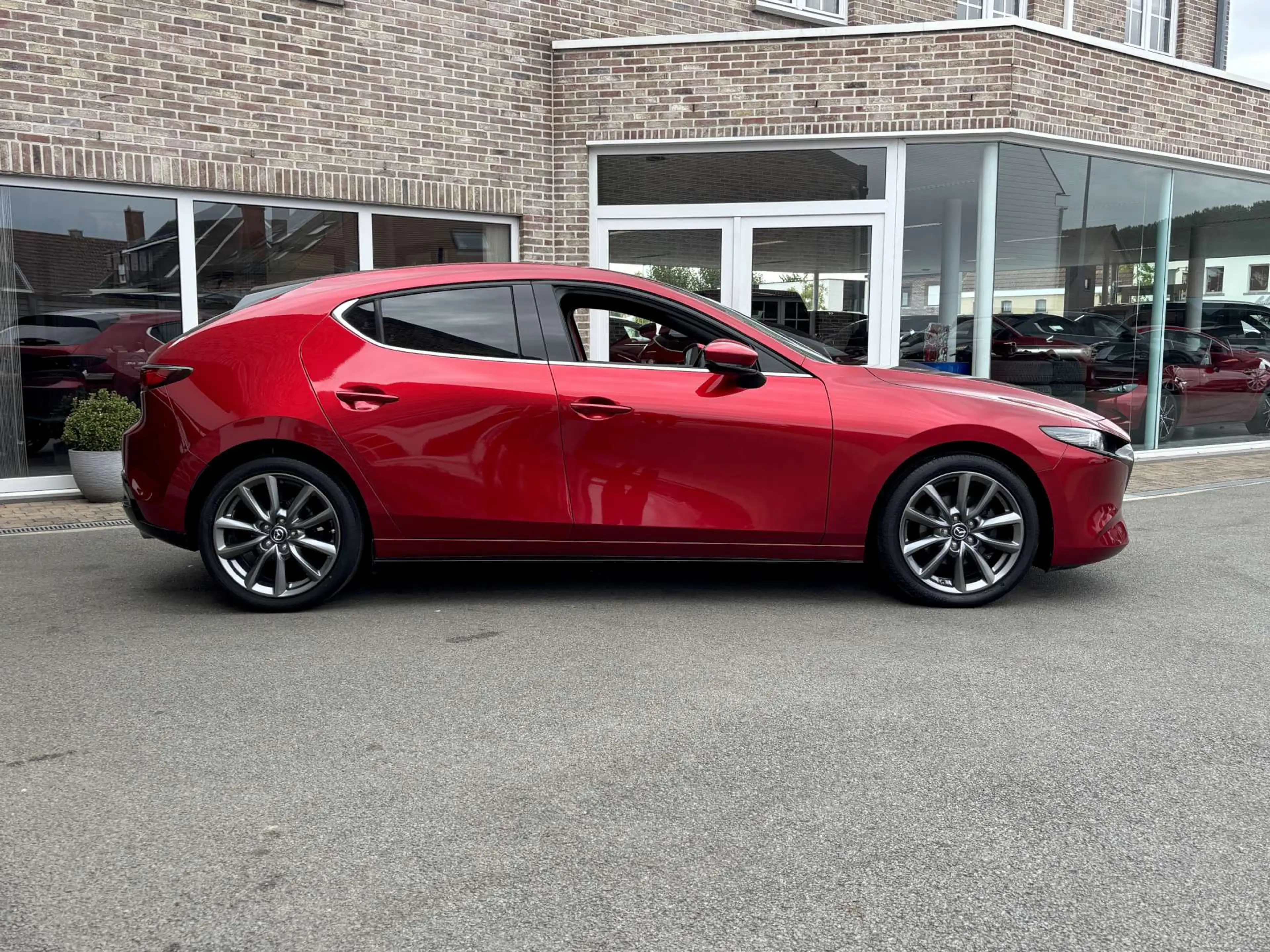 Mazda 3 3 2.0 M-HYBRID SKYCRUISE / Automaat / Leder / 68000km — photo 6
