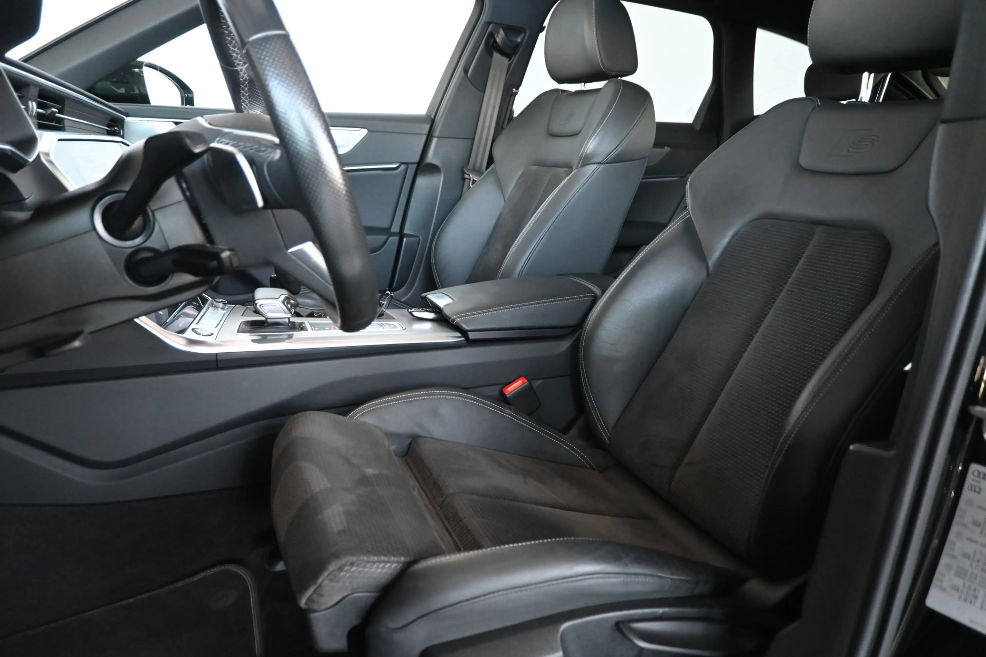 Audi A6 Avant 55 TFSI e Quattro 367PK Competition S-line M — photo 7