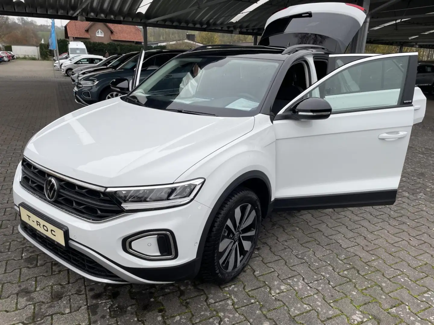 Volkswagen T-Roc 1.0 TSI OPF MOVE + REAR VIEW + KLIMA + NAVI Klima Weiß - 2