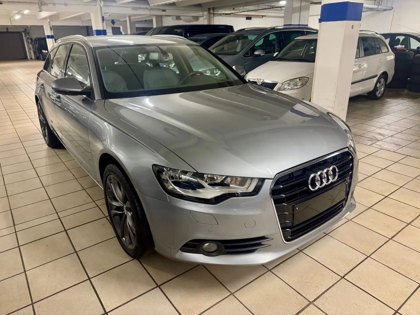 Audi A6 2.0 TFSI Kombi Navigation Grau - 1