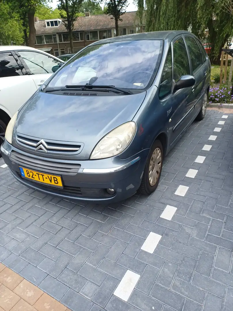 Citroen Xsara Picasso 1.6i-16V Caractère Blau - 1