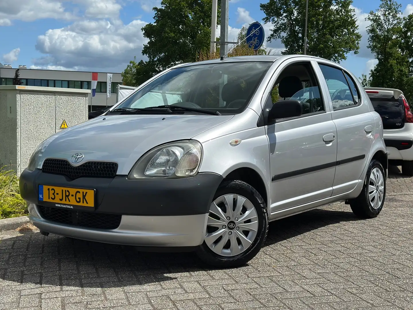 Toyota Yaris 1.0-16V VVT-i YORIN 1e eigenaar nap Gris - 1