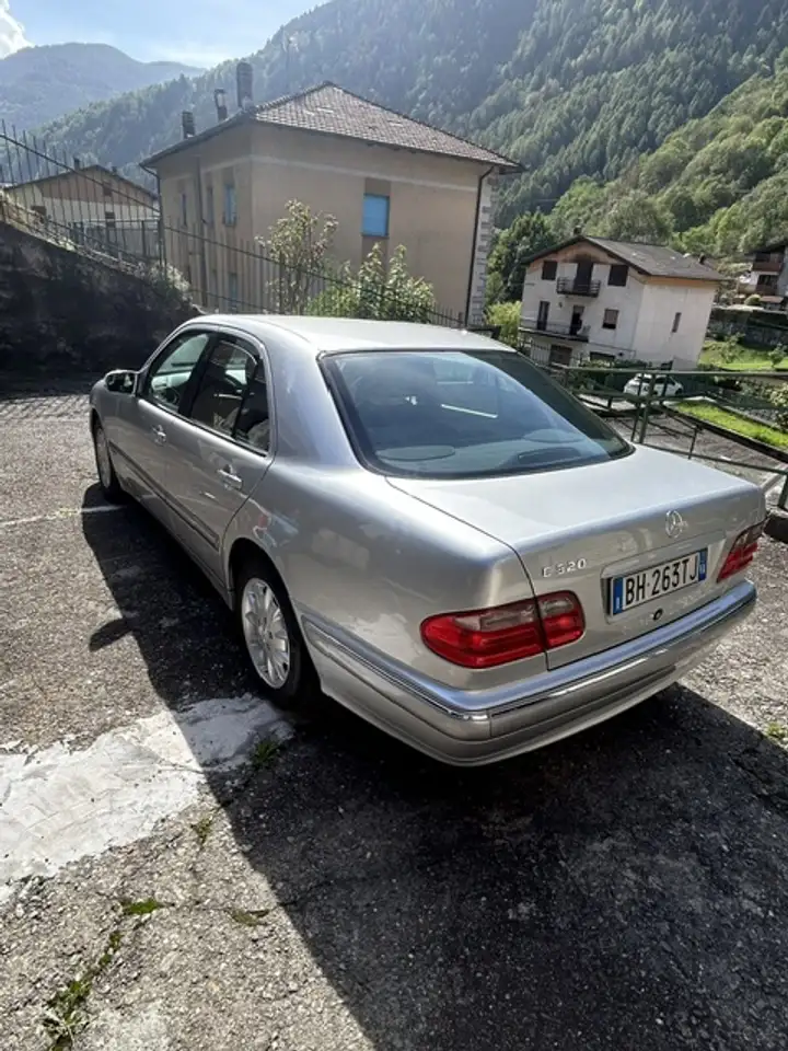Mercedes-Benz E 320 Classe E - W210 Berlina V6 Elegance FL, foto 2
