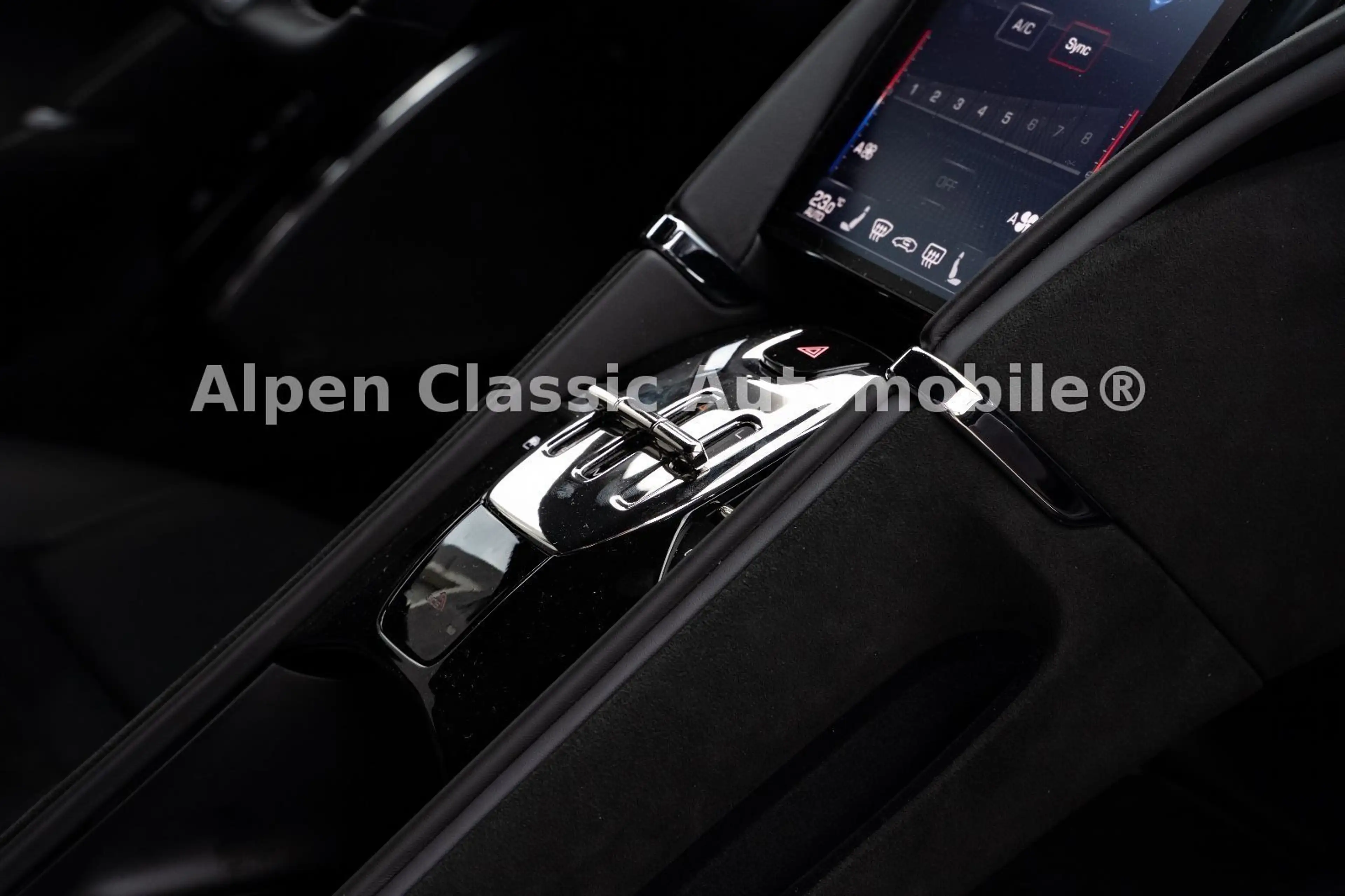 Ferrari Roma Kamera JBL Sound LED — photo 6