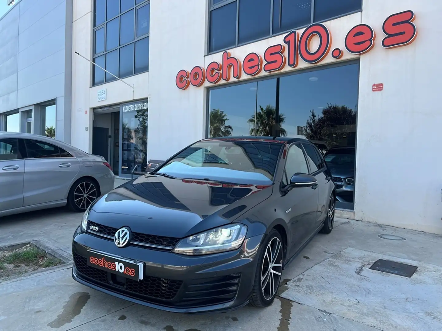 Volkswagen Golf 2.0TDI CR BMT GTD DSG 184 Noir - 1