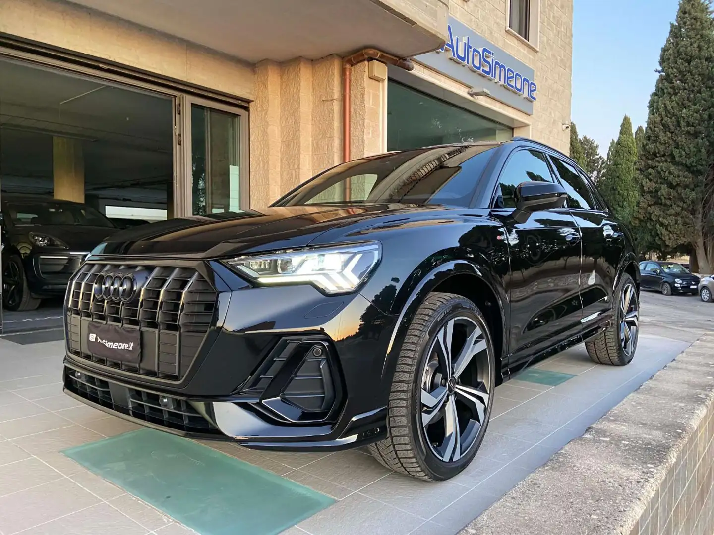 Audi Q3 35 2.0 TDI S tronic S line edition Identity Black Zwart - 1
