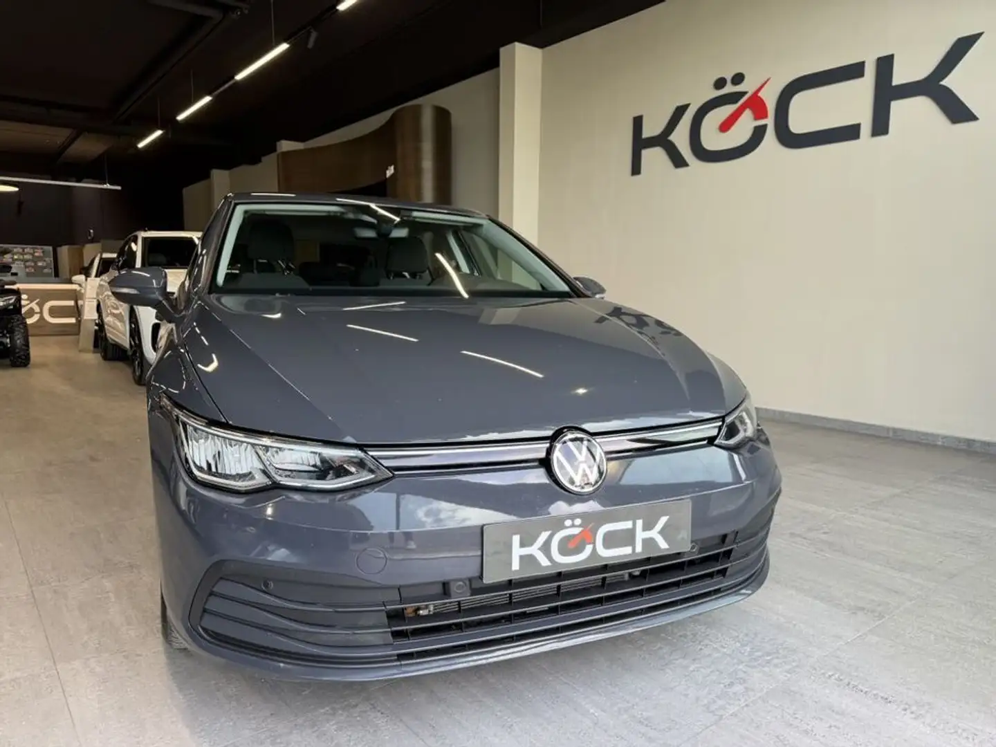 Volkswagen Golf Life Grau - 2