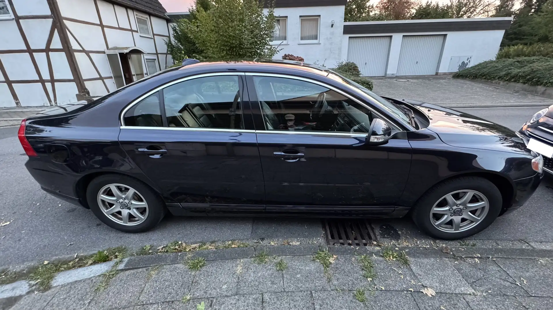 Volvo S80 2.5T Aut. Momentum LPG AHK Pano PDC Xenon Leder - 2