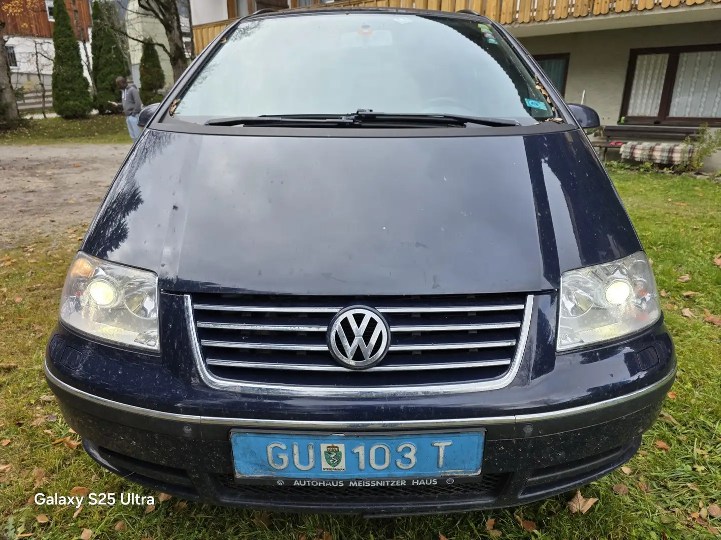 Volkswagen Sharan 1.9 TDI 4Motion Exclusive Edition Blau - 1