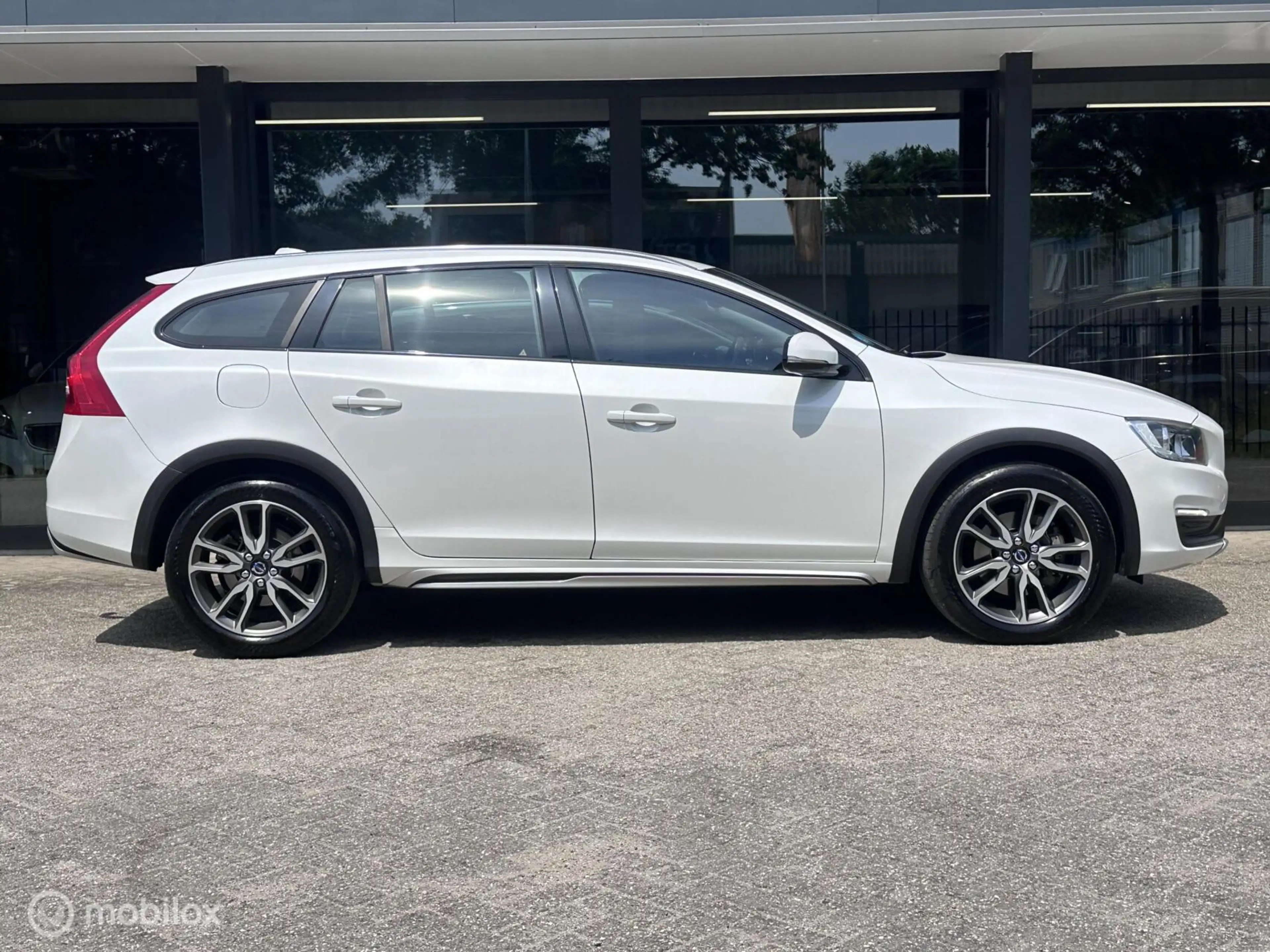 Volvo V60 Cross Country D4 Summum|Standkachel|Navi|Trekhaak|Stoelverwarmin — photo 5