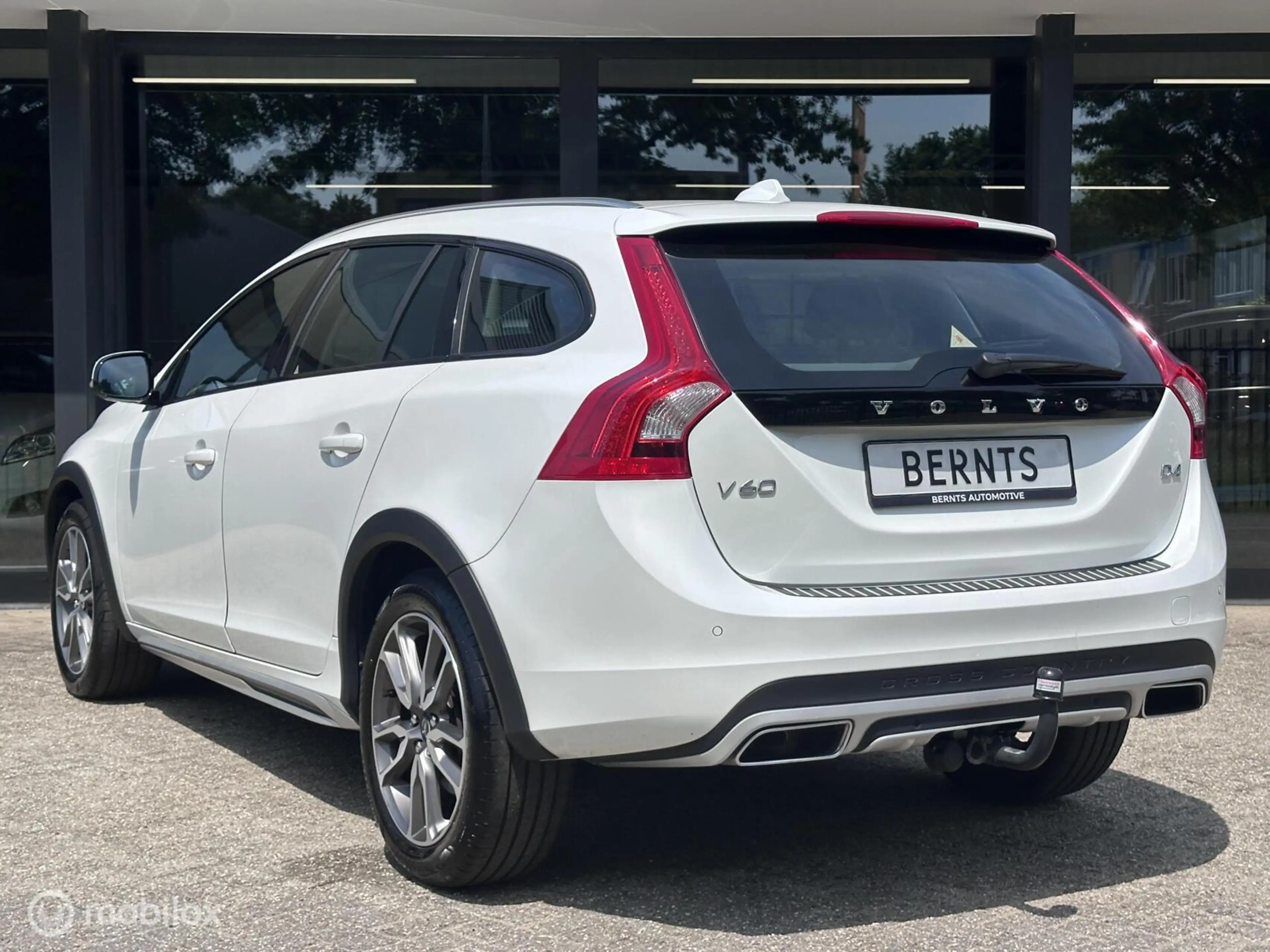 Volvo V60 Cross Country D4 Summum|Standkachel|Navi|Trekhaak|Stoelverwarmin — photo 9