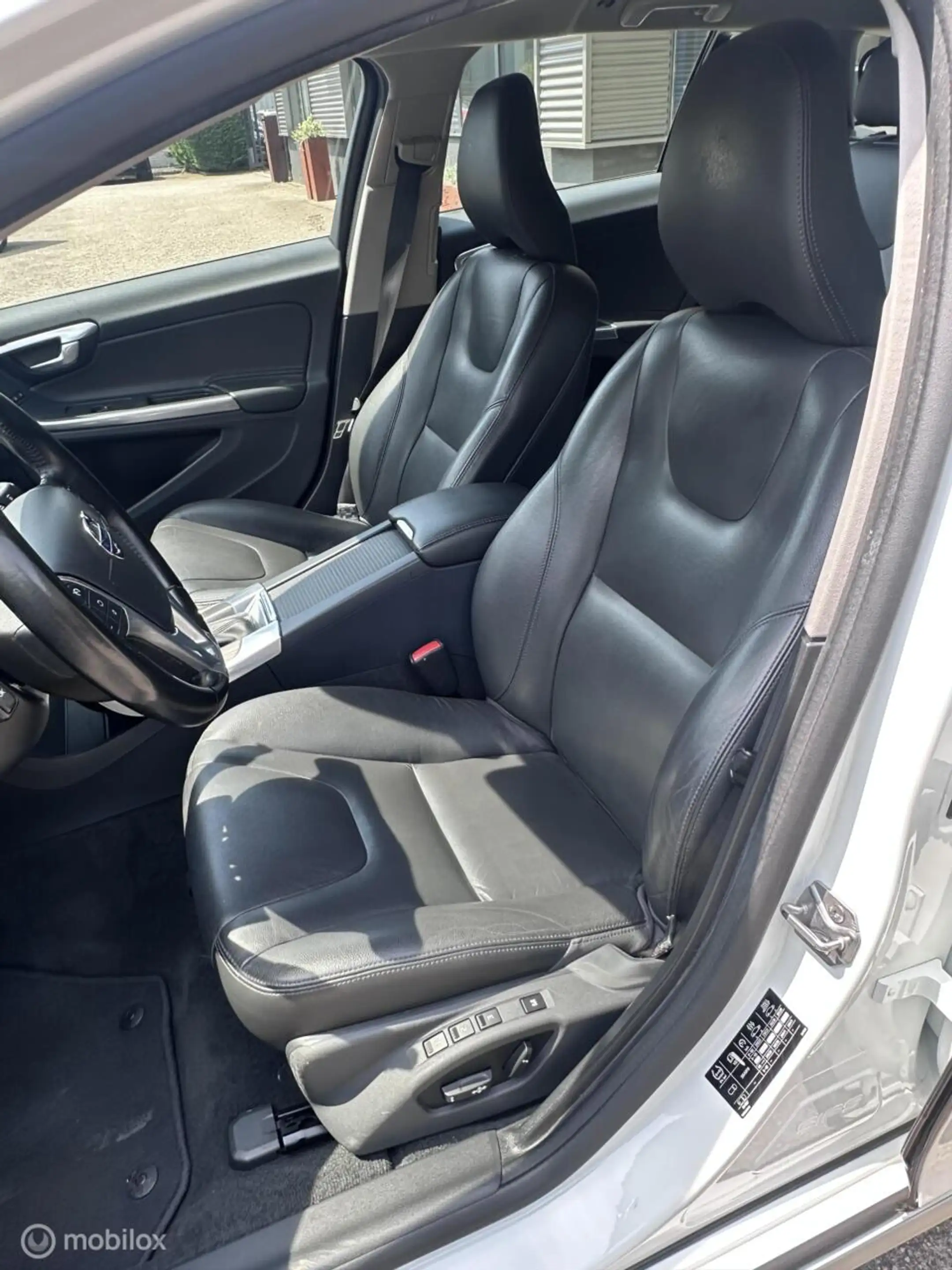 Volvo V60 Cross Country D4 Summum|Standkachel|Navi|Trekhaak|Stoelverwarmin — photo 14