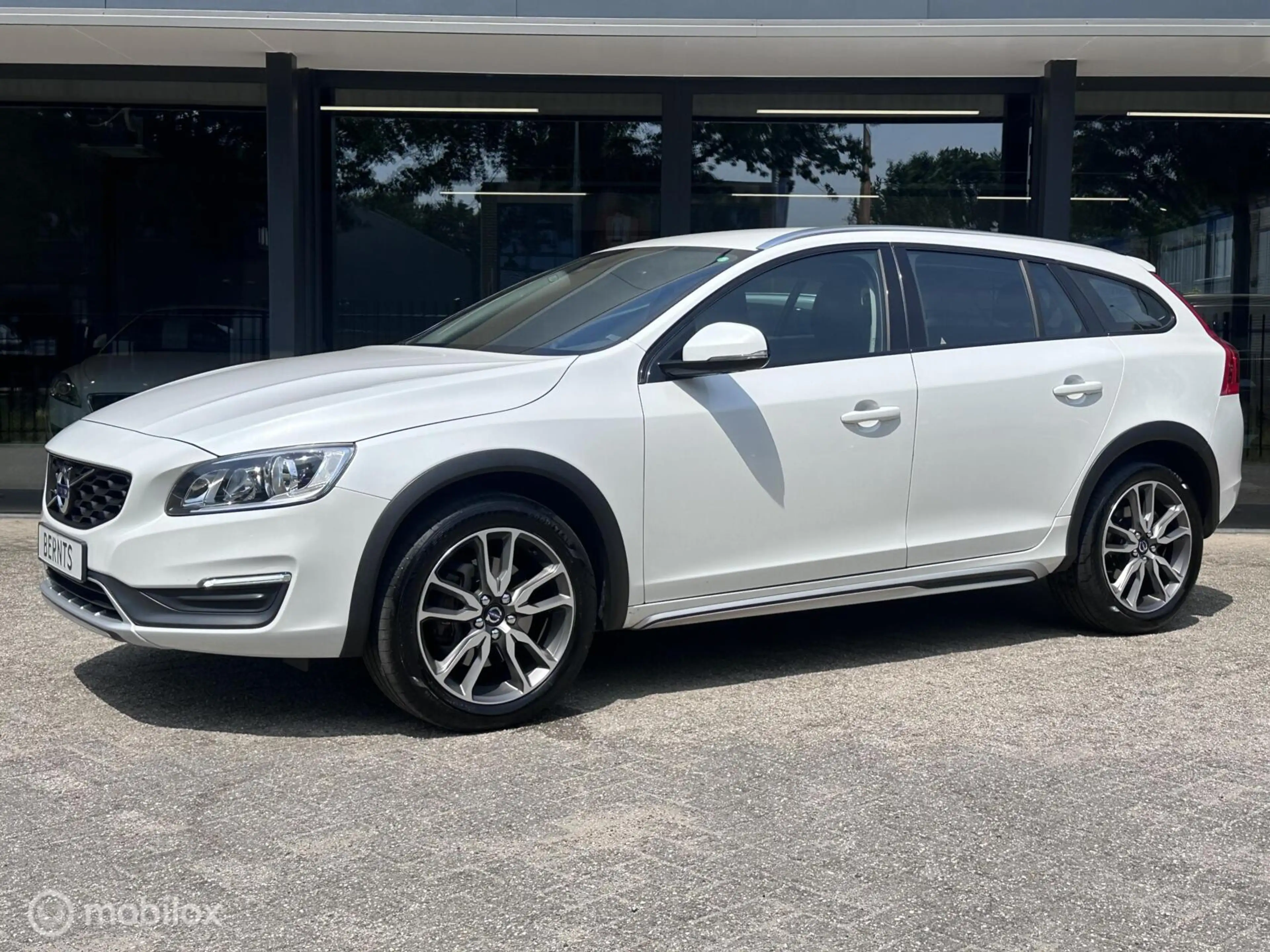Volvo V60 Cross Country D4 Summum|Standkachel|Navi|Trekhaak|Stoelverwarmin — photo 12
