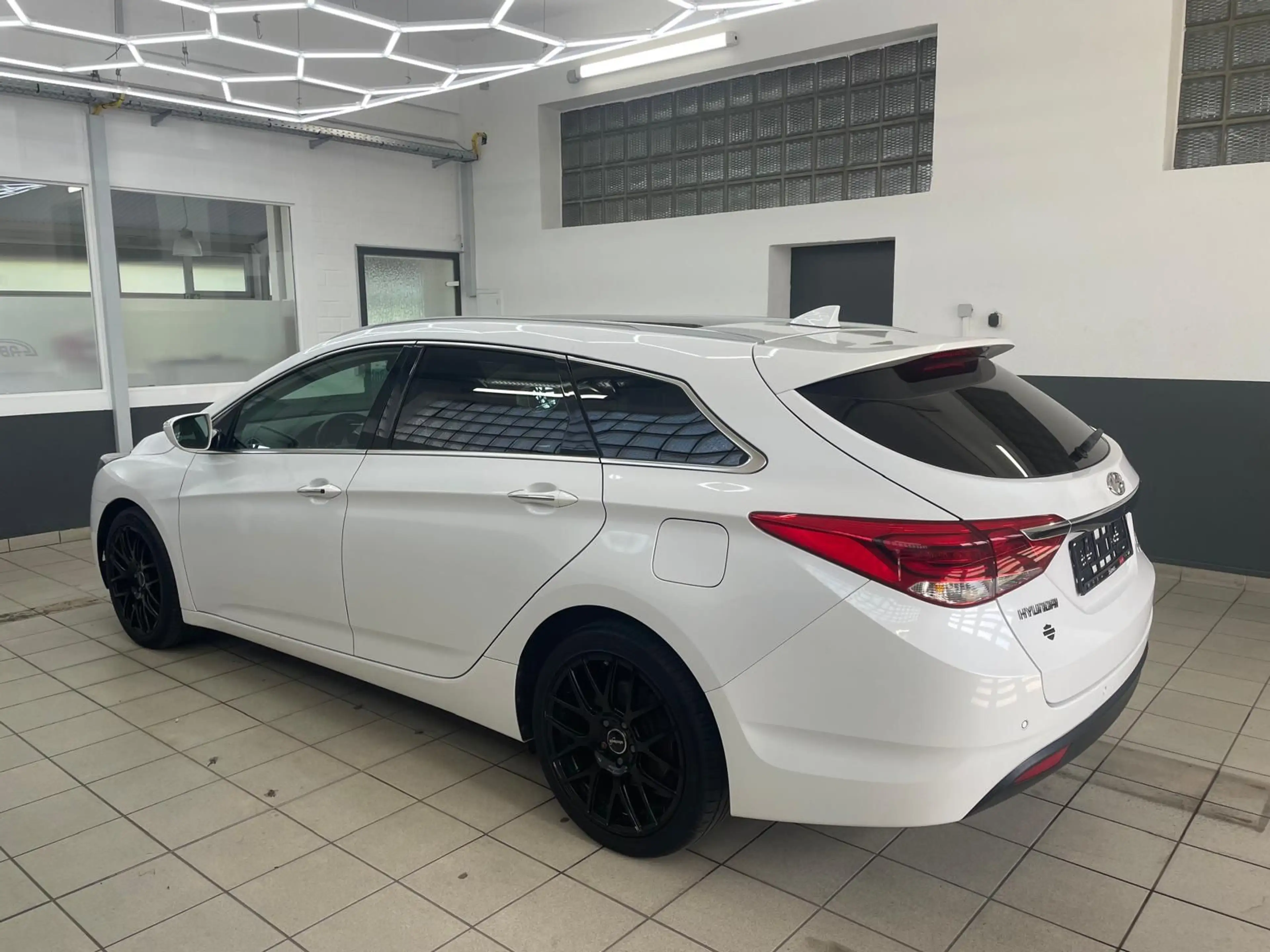 Hyundai i40 cw blue Premium — photo 2