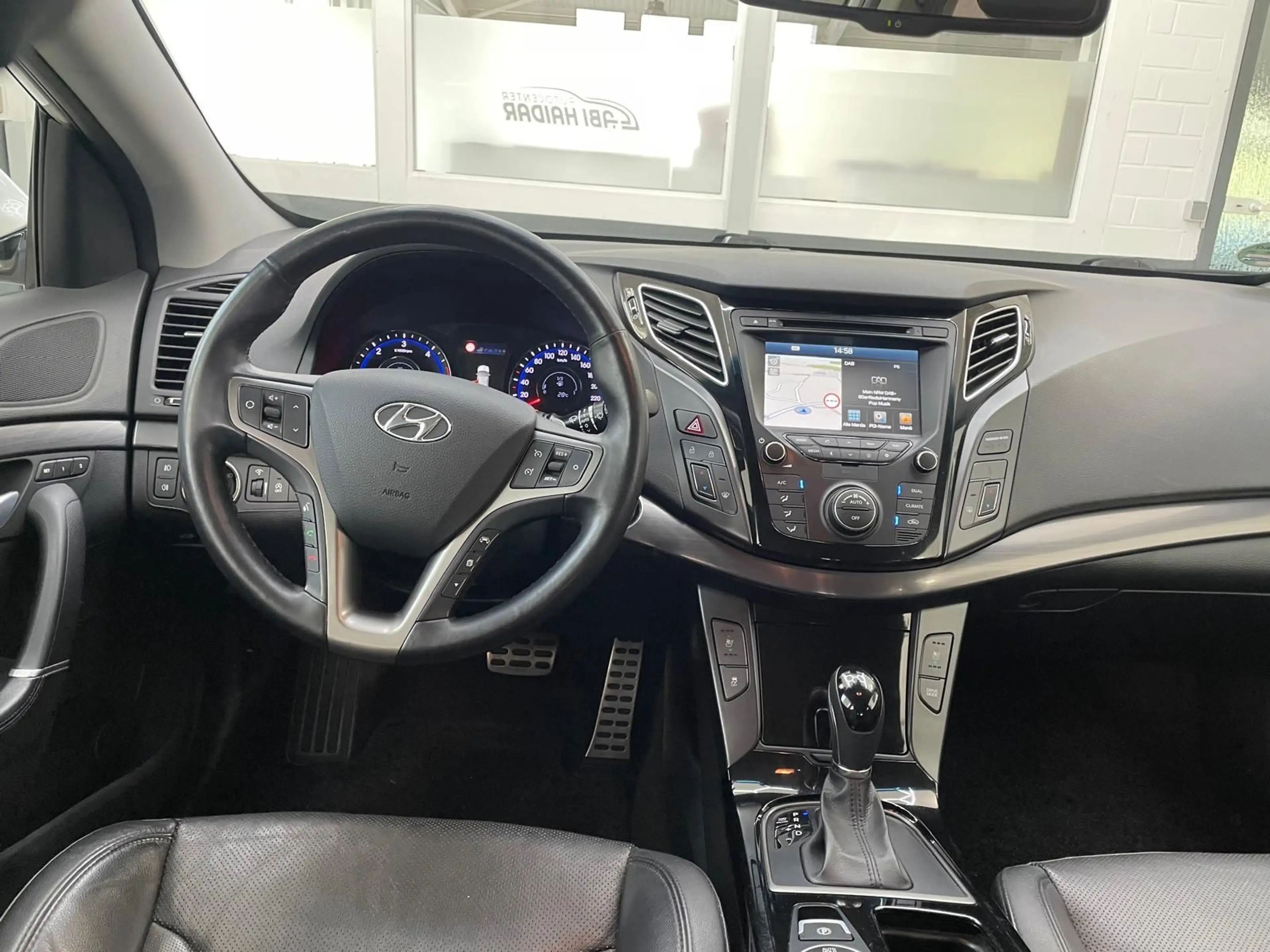 Hyundai i40 cw blue Premium — photo 9