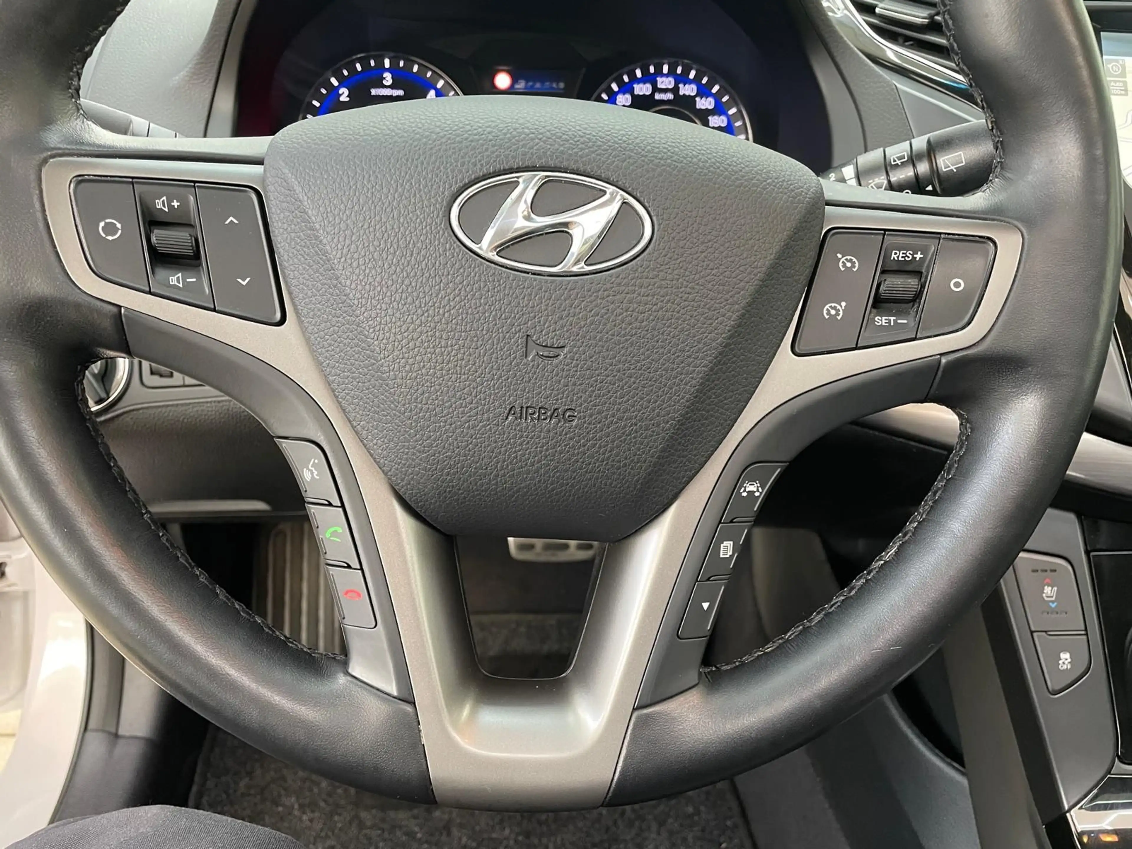 Hyundai i40 cw blue Premium — photo 5
