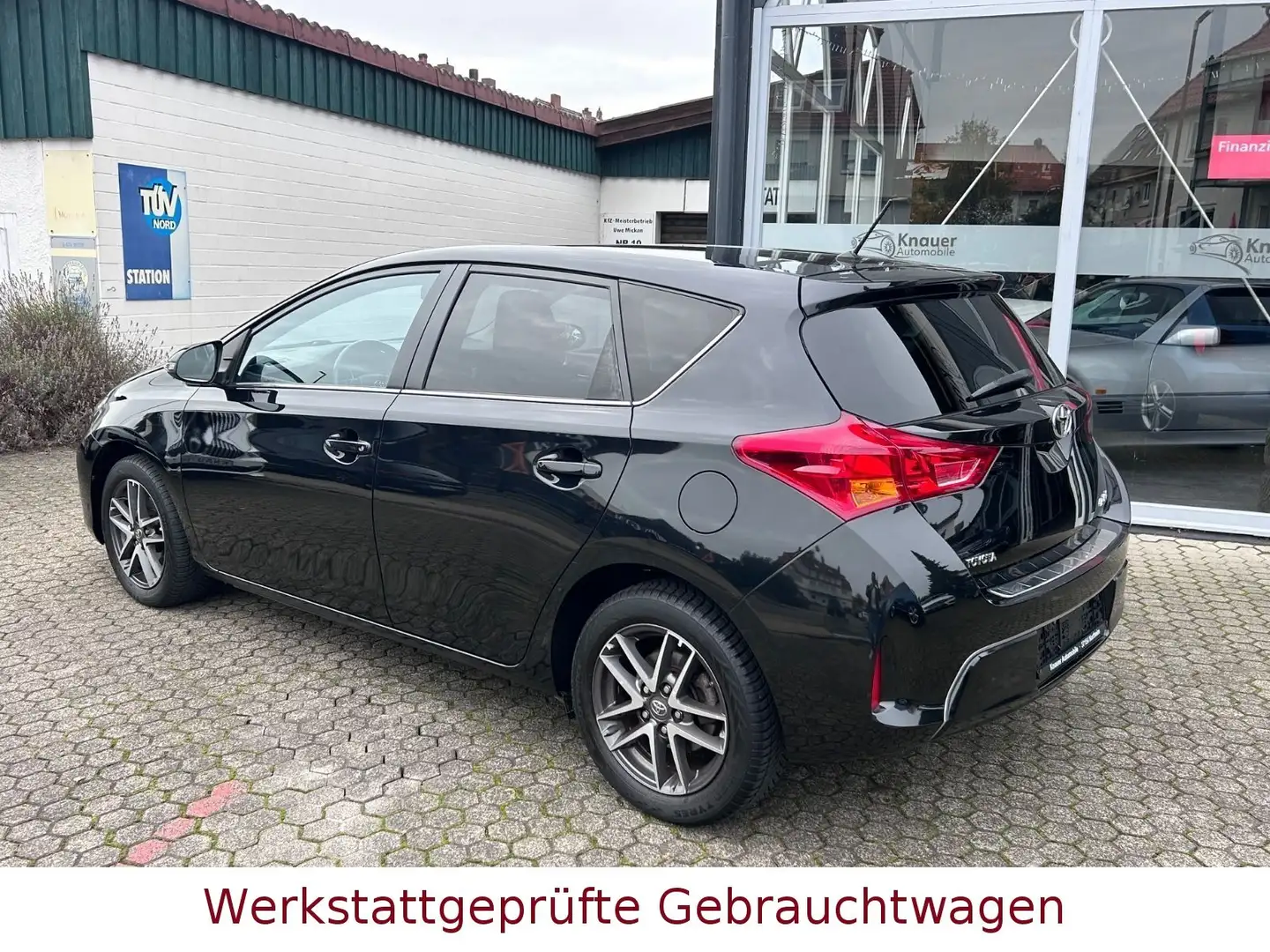 Toyota Auris Edition*Kamera*PDC*Navi*6 Gang* Noir - 2