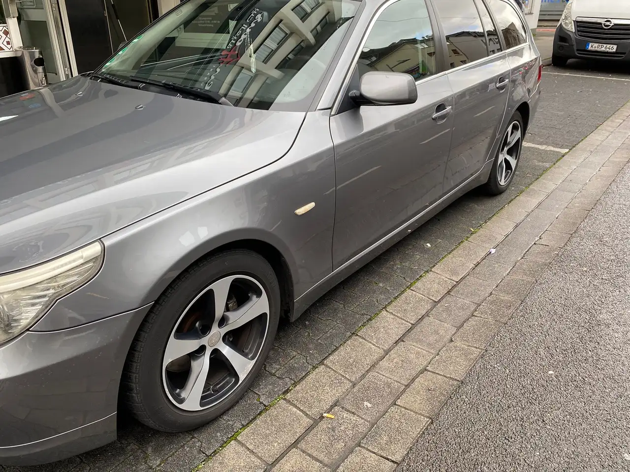 BMW 520