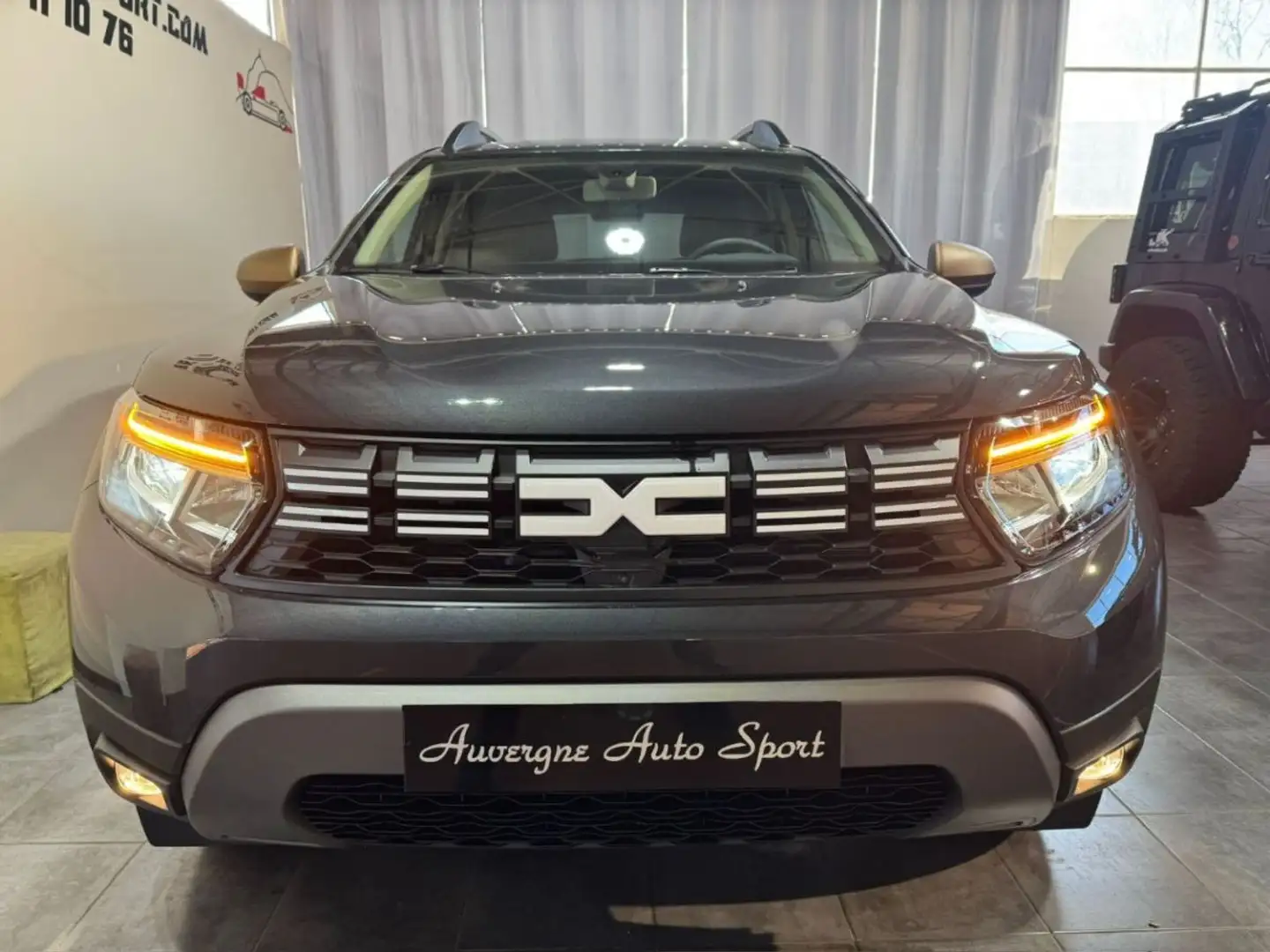 Dacia Duster BLUE DCI 115 CV 4X2 EXTREME Nero - 2