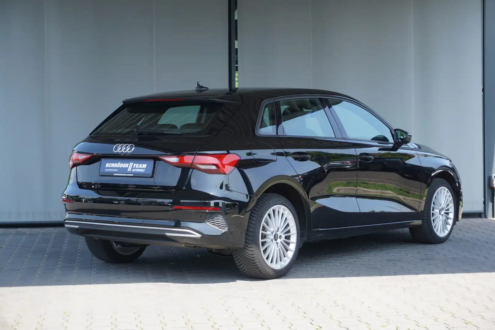 Audi A3 Sportback 40 TFSI e advanced Sportsitze Carplay Zwart - 2