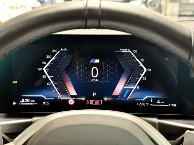 BMW 3 Series view 19