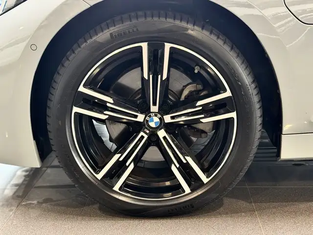 BMW M view 5