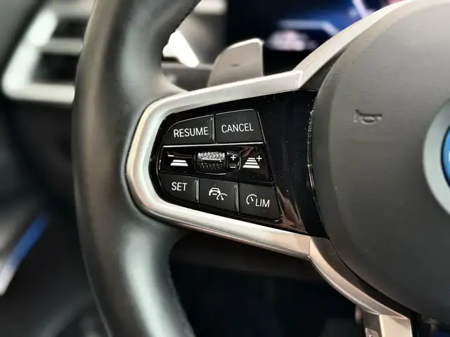 BMW 3 Series view 20
