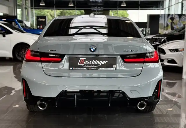 BMW M view 8