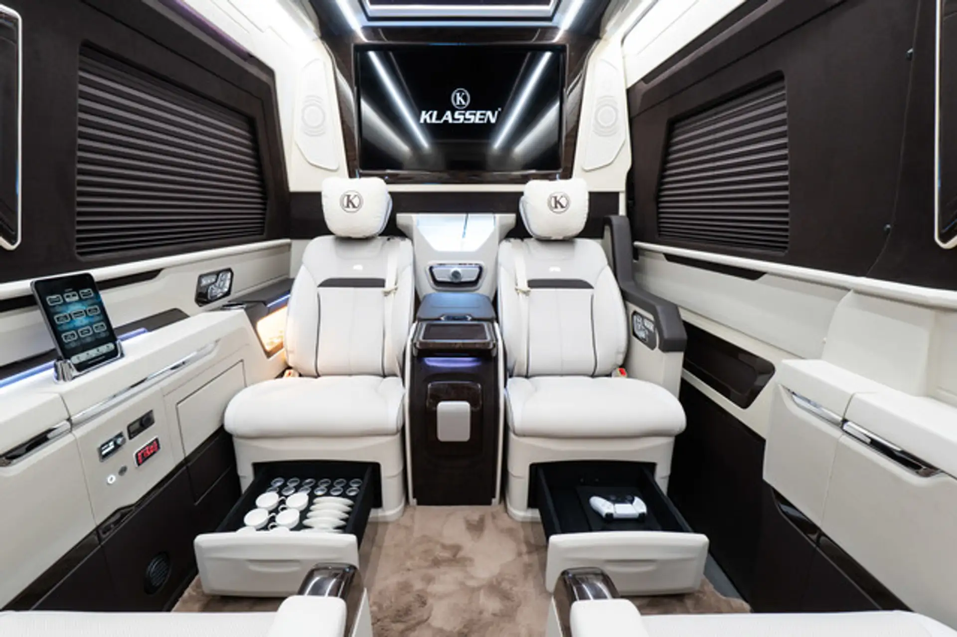 벤츠 스프린터 519 - VIP First Class Travel 2026 검정 사진 4