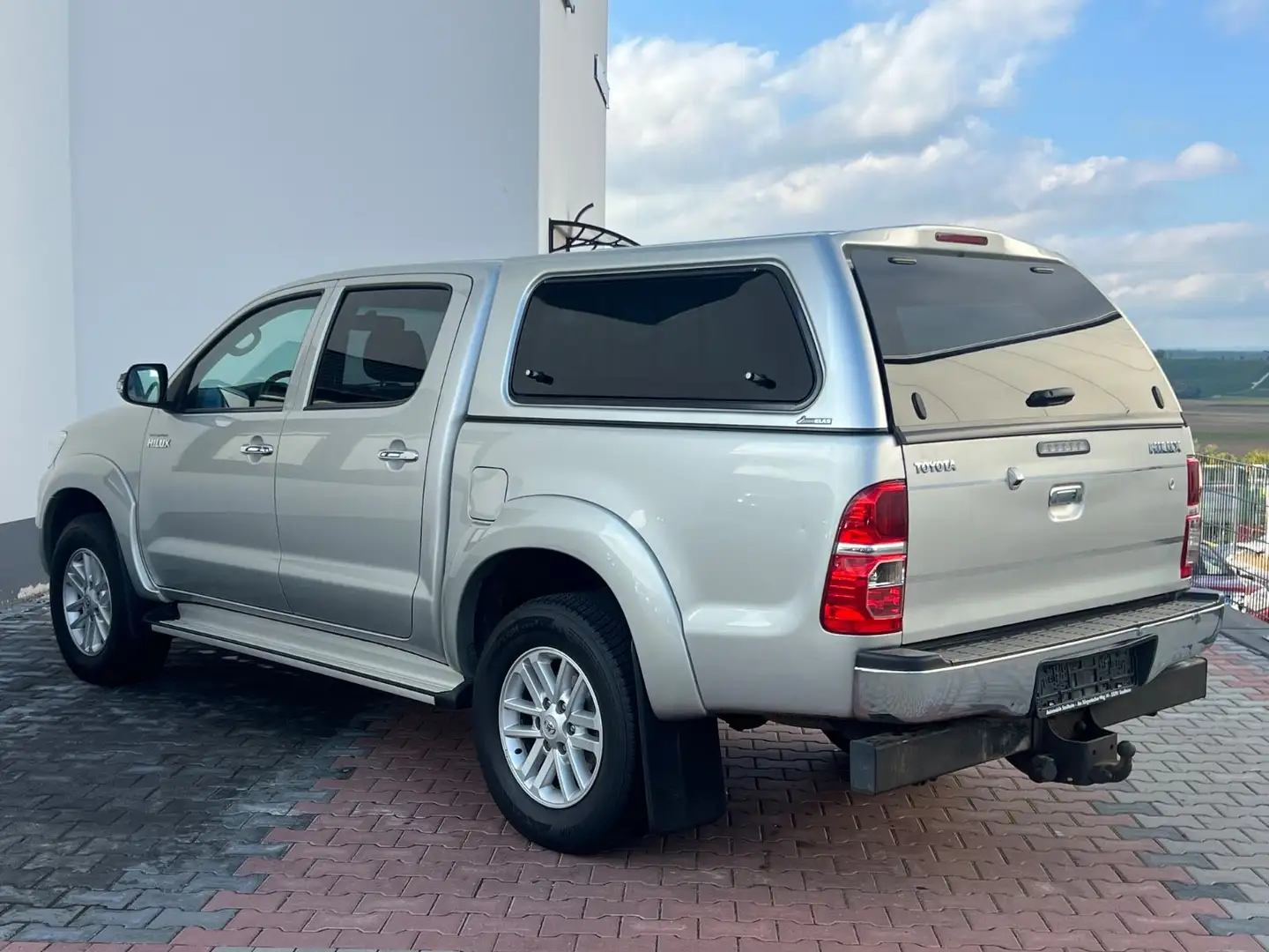 Toyota Hilux 3.0 DoKa Executive 4x4*NUR 90TKM*KAMERA* Silber - 2