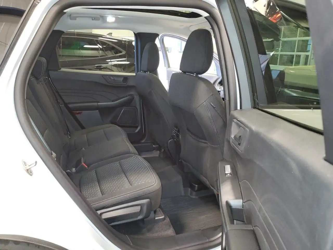 Ford Escape снимка Ford Escape