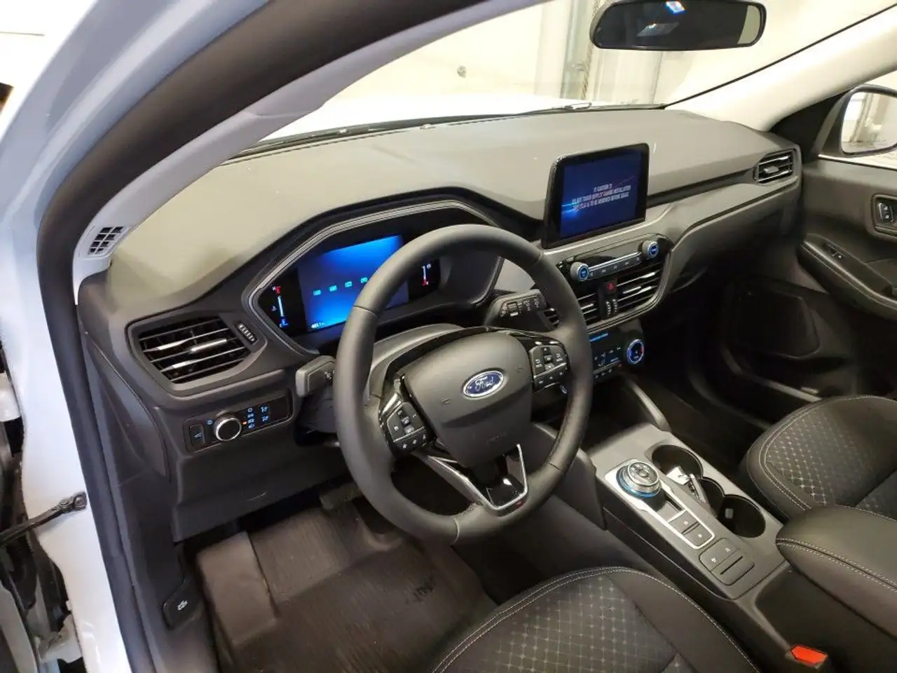 Ford Escape снимка Ford Escape