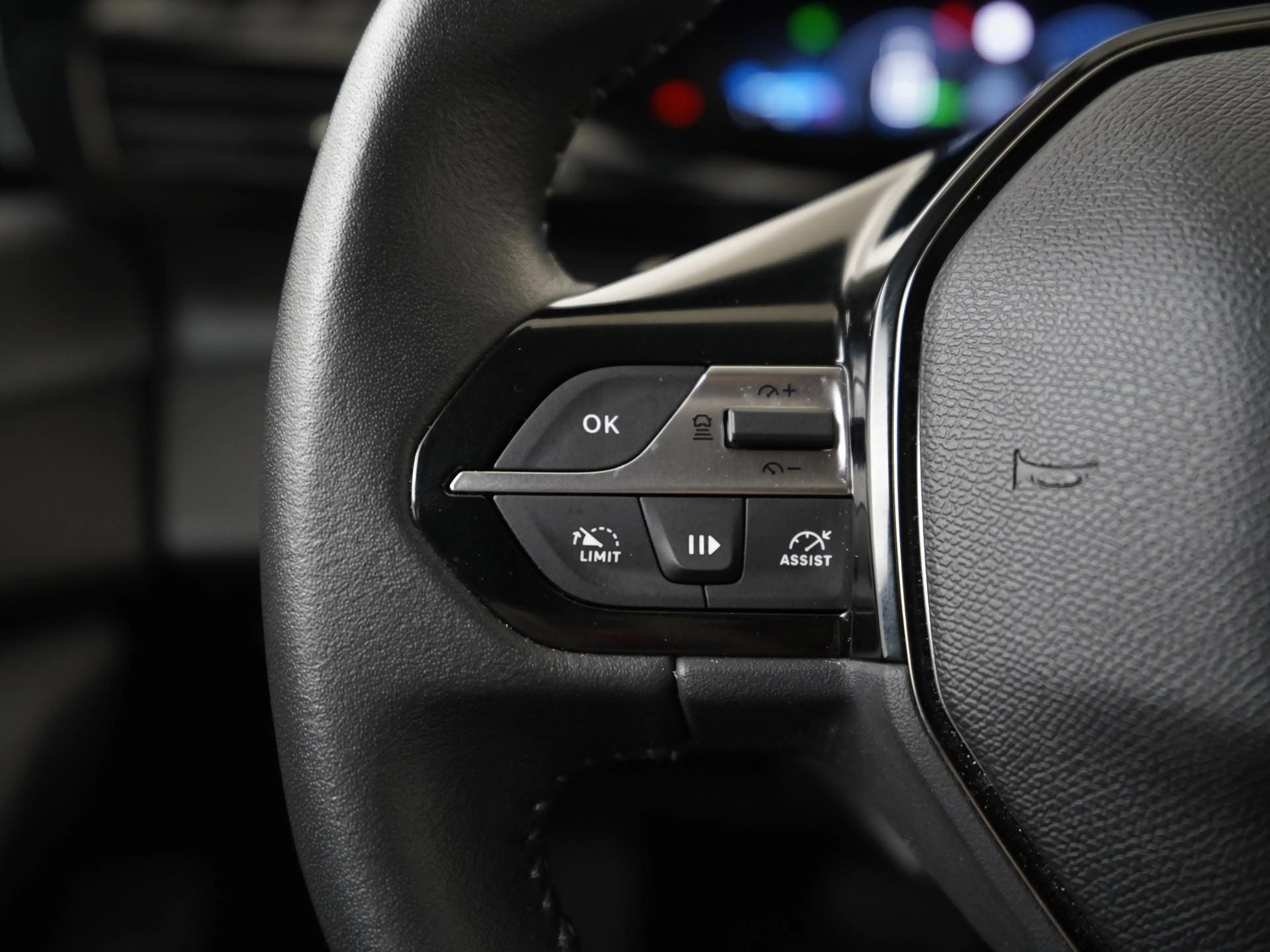 Peugeot 408 1.6 HYbrid 225 EAT8 Allure | 19" | ACC | CarPlay | — photo 9