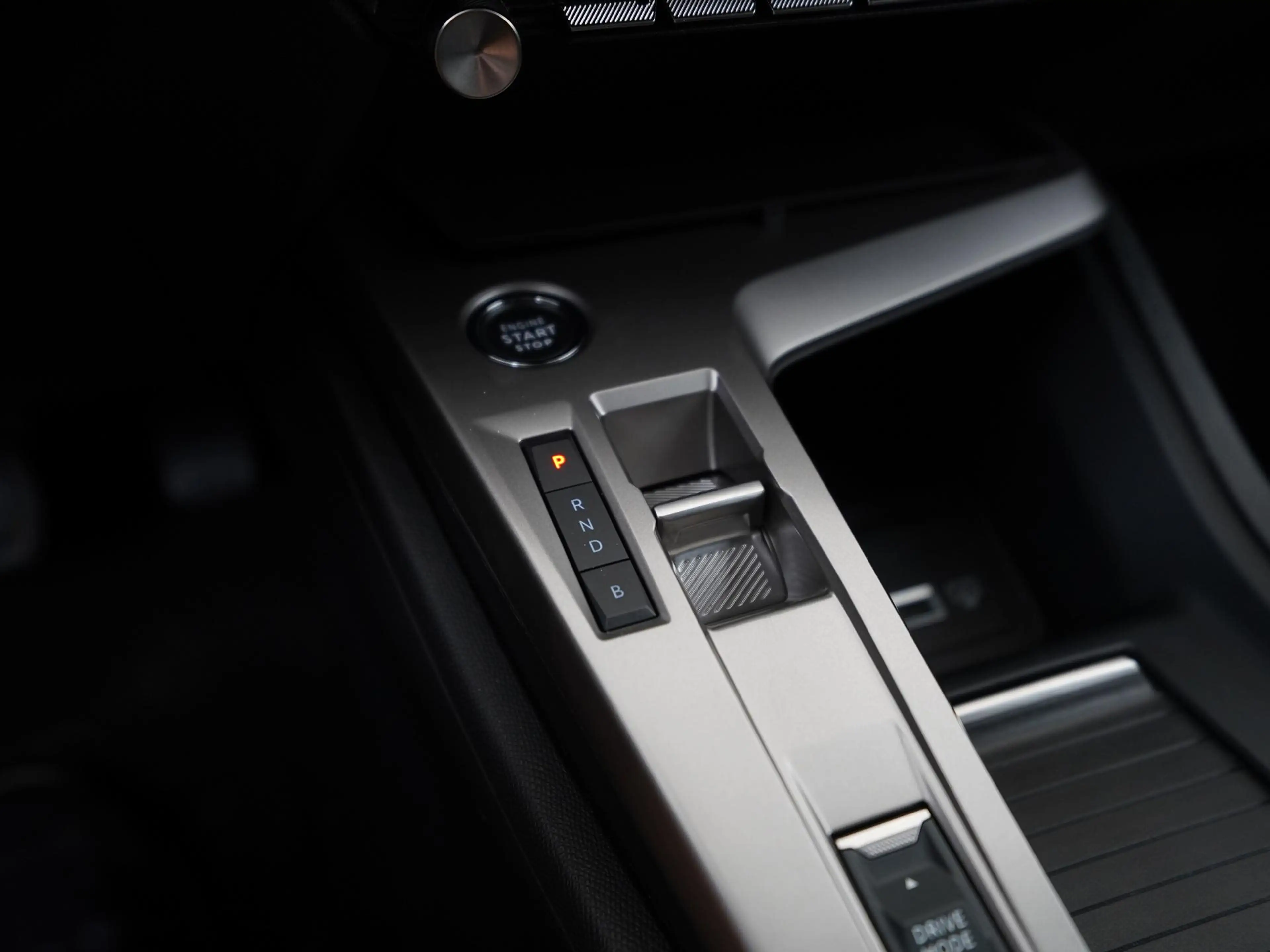 Peugeot 408 1.6 HYbrid 225 EAT8 Allure | 19" | ACC | CarPlay | — photo 11
