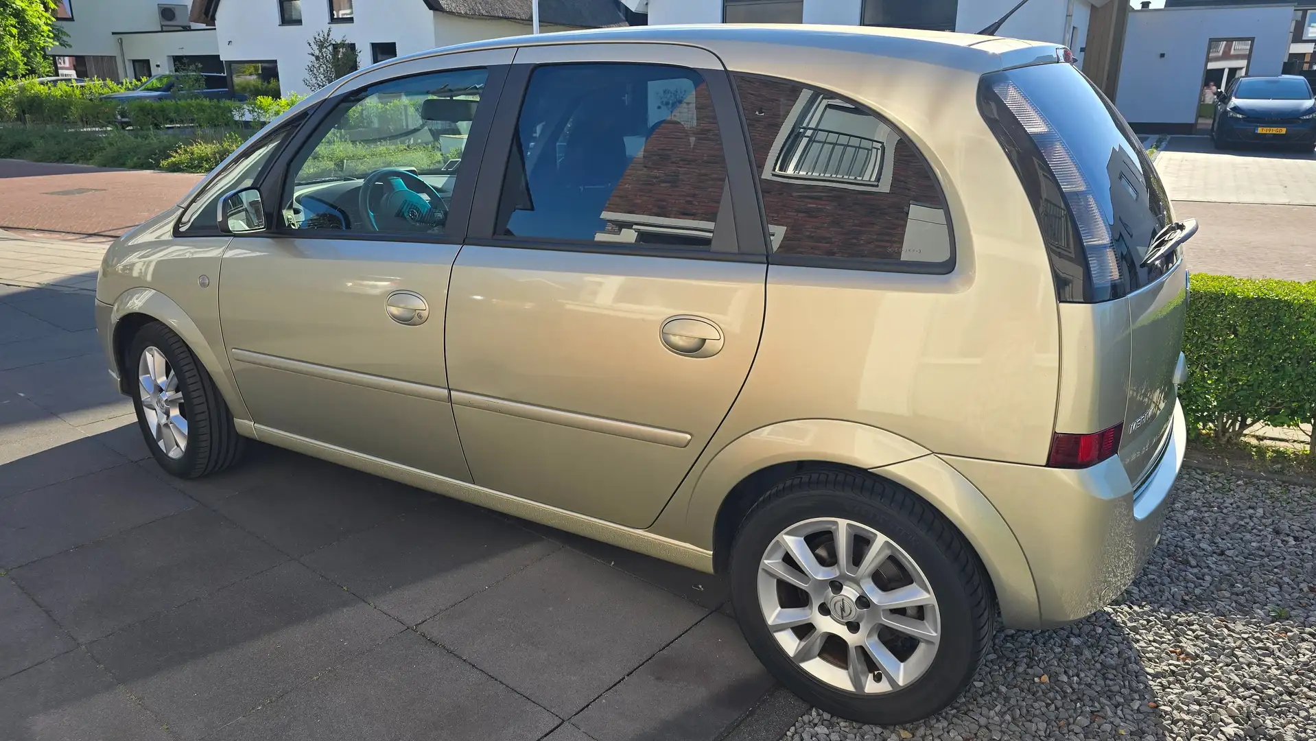 Opel Meriva Meriva 1.6-16V Cosmo Beżowy - 2