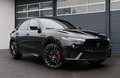 Maserati Levante 3.8 V8 Trofeo 4WD/ACC/4xSHZ/LUFT/360/R22 Zwart - thumbnail 1