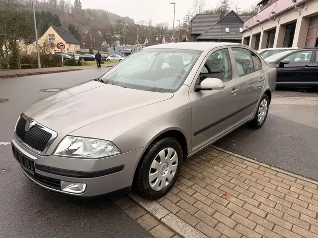 Skoda Octavia Lim. Elegance Automatik,Klima,SHZ, N.Tüv
