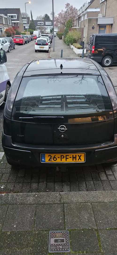 Opel Corsa 1.0-12V Cosmo crna - 2