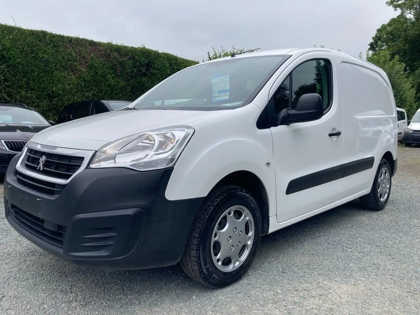 Peugeot Partner e-Partner Electric 12.950 euros + TVA/BTW Blanc - 1