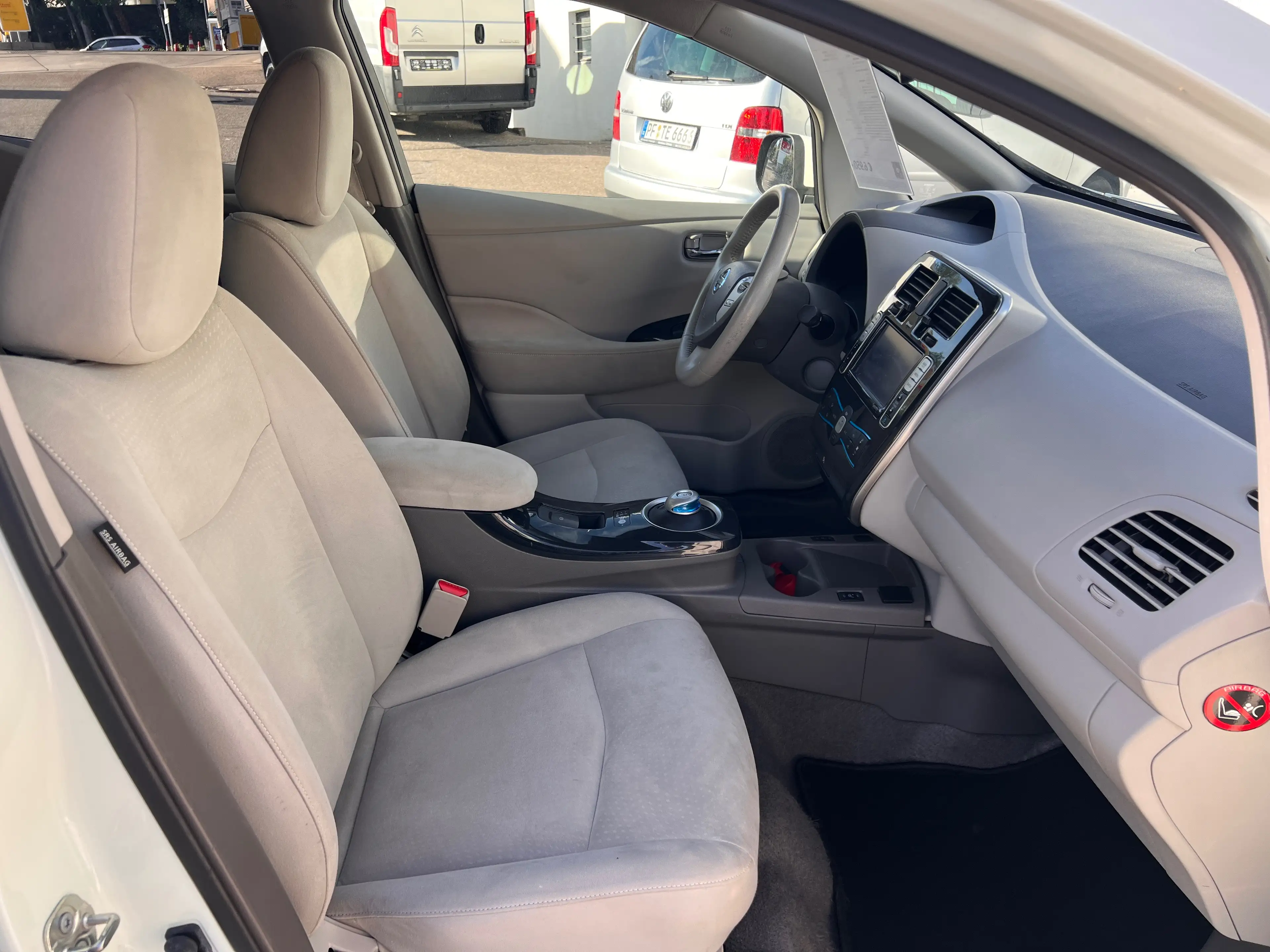 Nissan Leaf Basis — photo 10