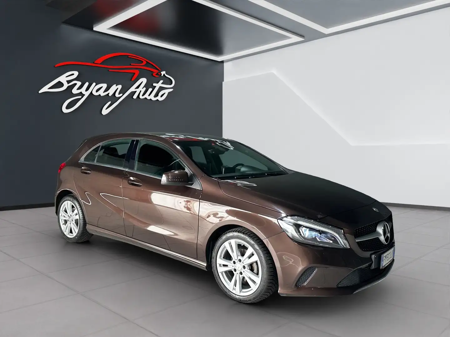 Mercedes-Benz A 180 AUTOMATIC SPORT my16 Marrone - 2