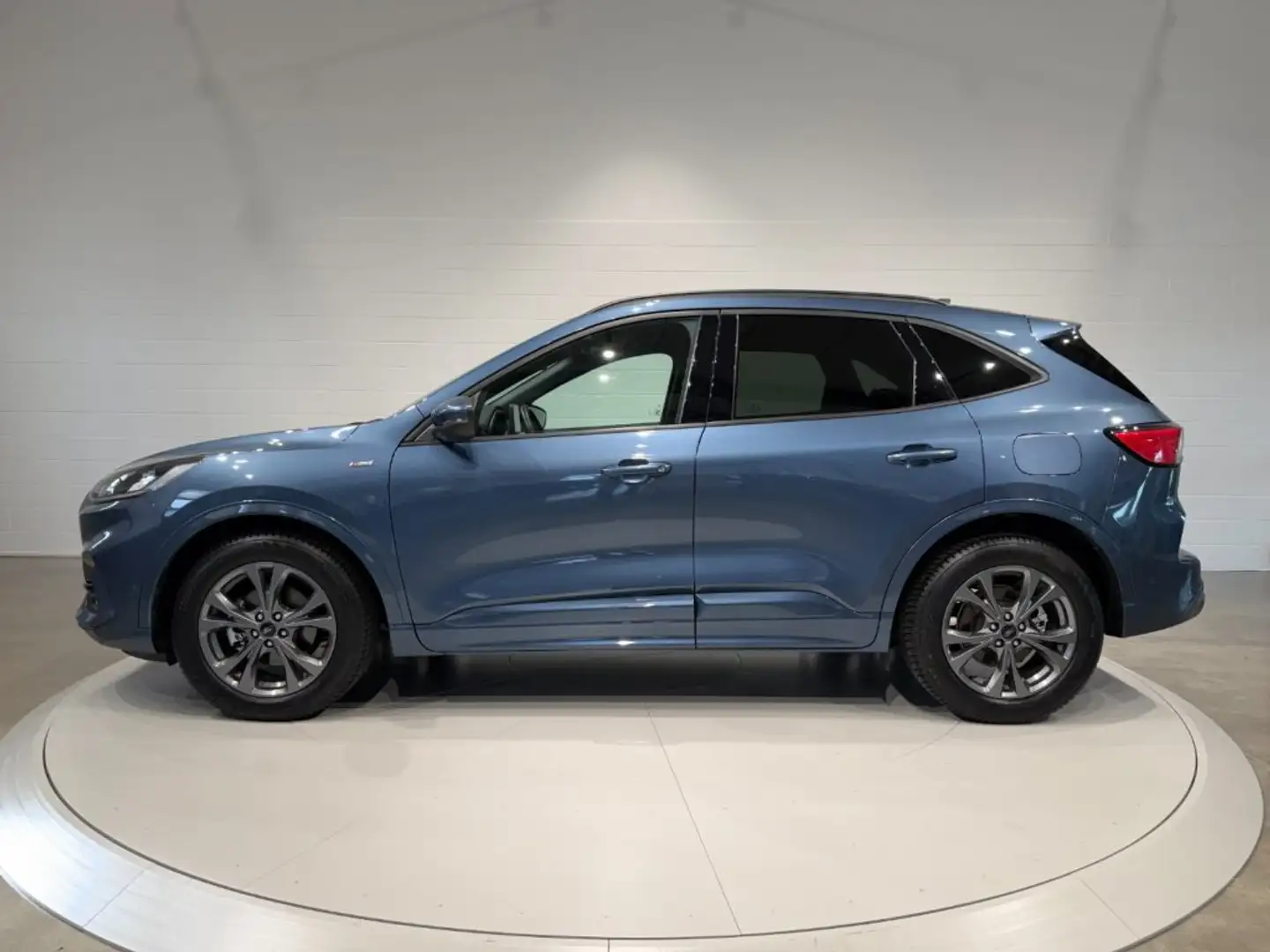 Ford Kuga 2.5 Full Hybrid 190 CV CVT 2WD ST-Line Blau - 2