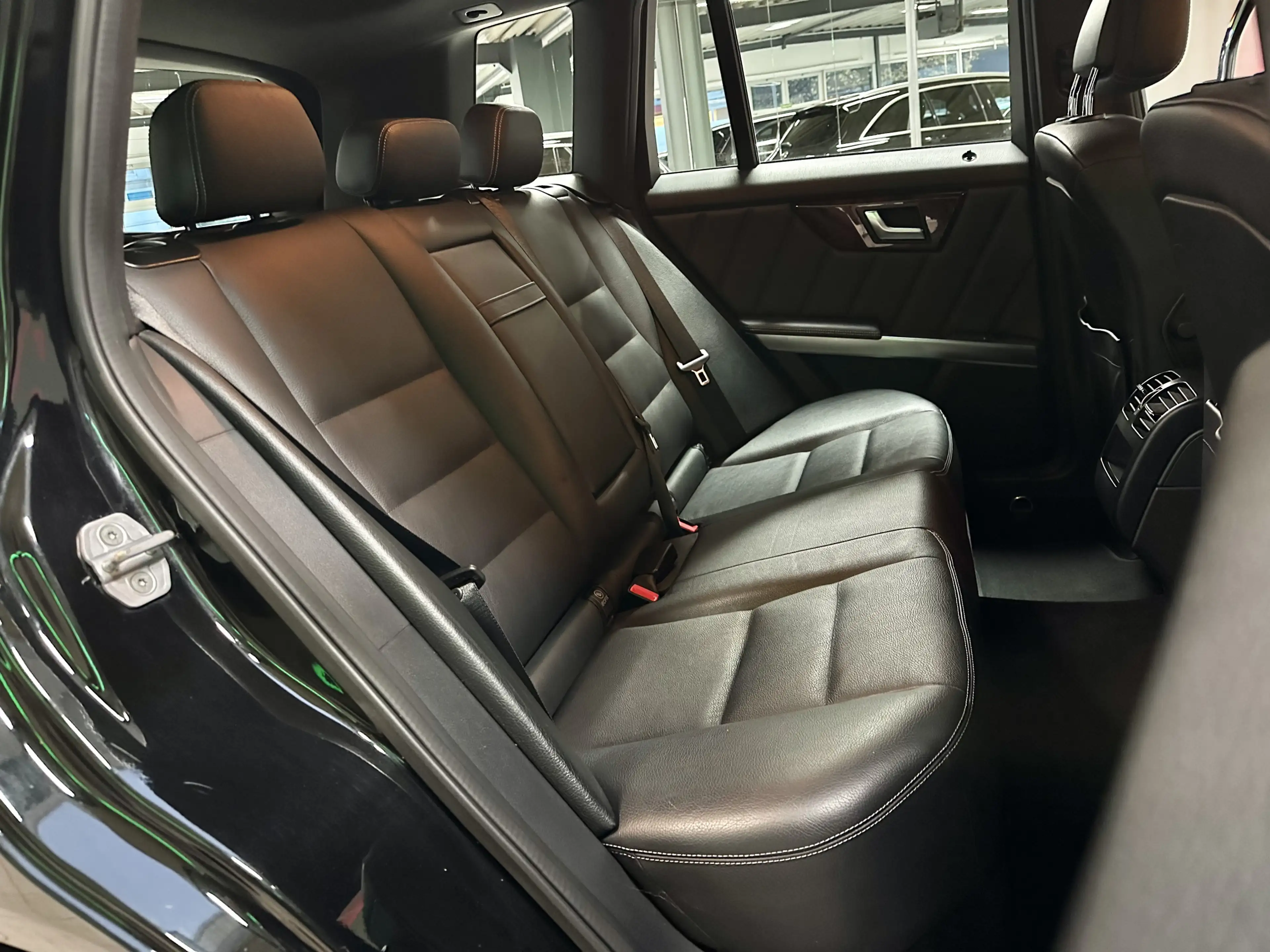 Mercedes-Benz GLK 350 4M*AHK*NAVI*BiXENON*ILS*SPUR*SPORT-PAKET — photo 11