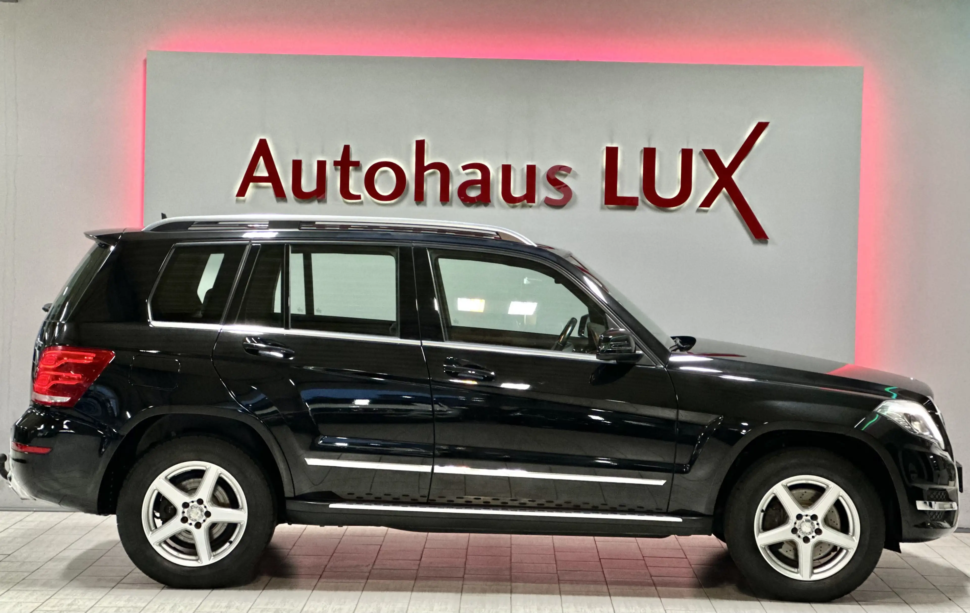 Mercedes-Benz GLK 350 4M*AHK*NAVI*BiXENON*ILS*SPUR*SPORT-PAKET — photo 5