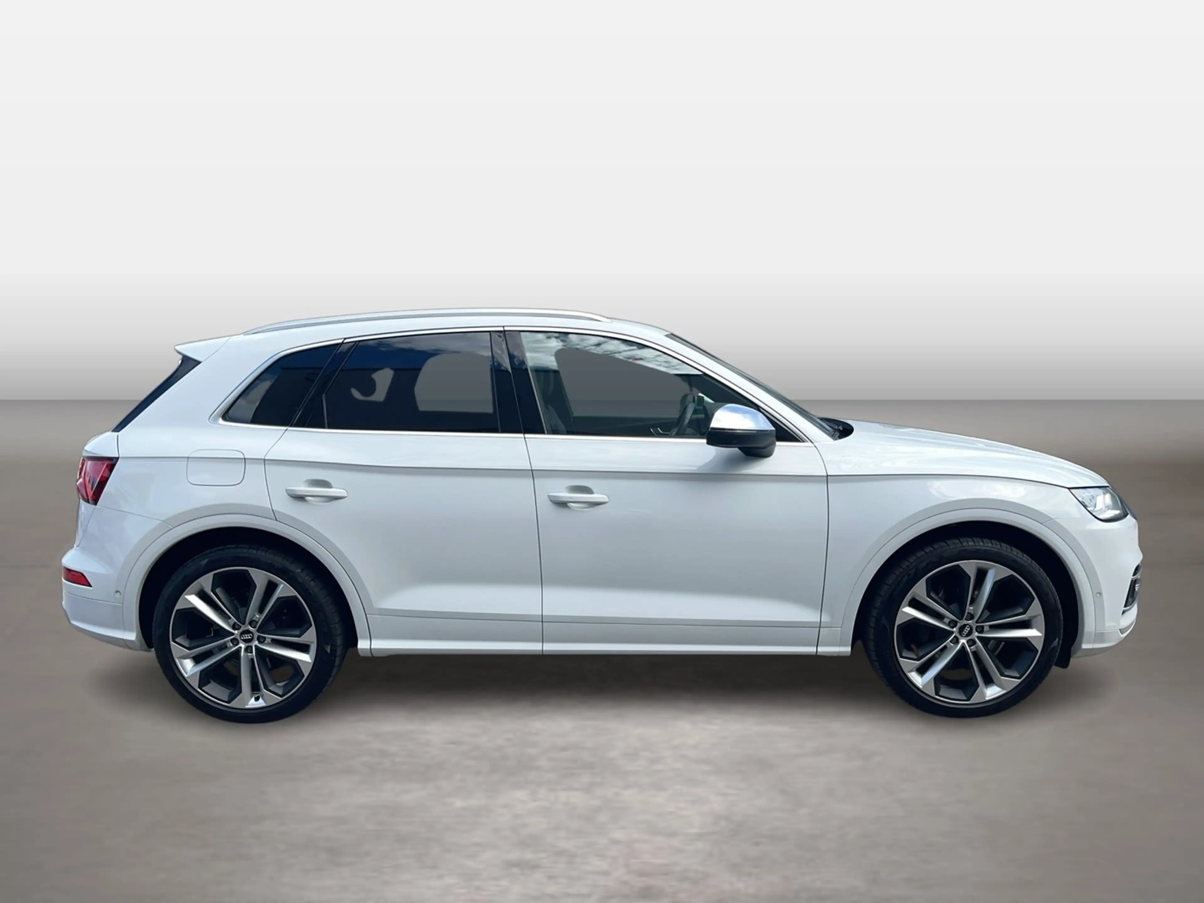 Audi SQ5 TDI quattro — photo 6
