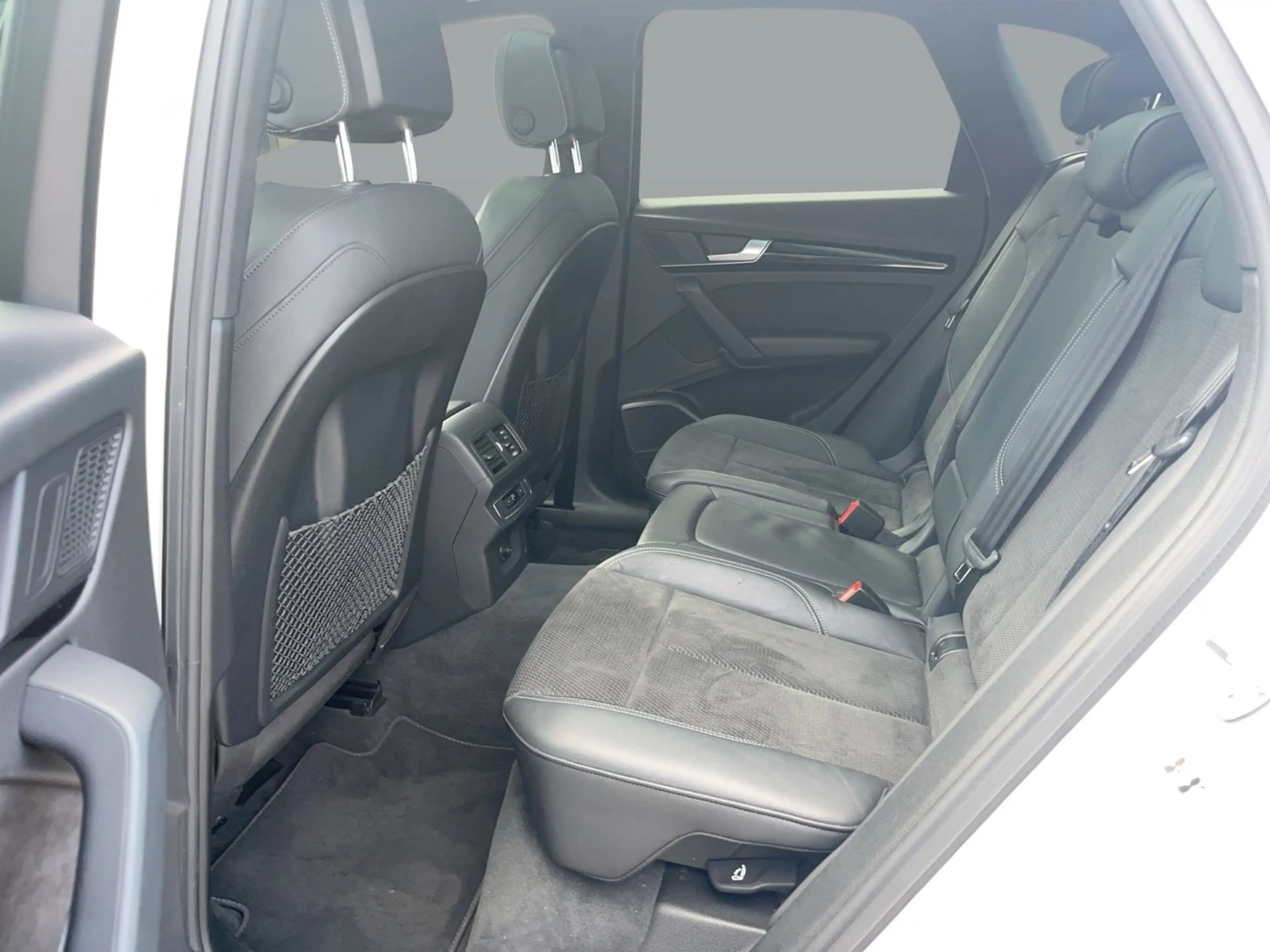Audi SQ5 TDI quattro — photo 12